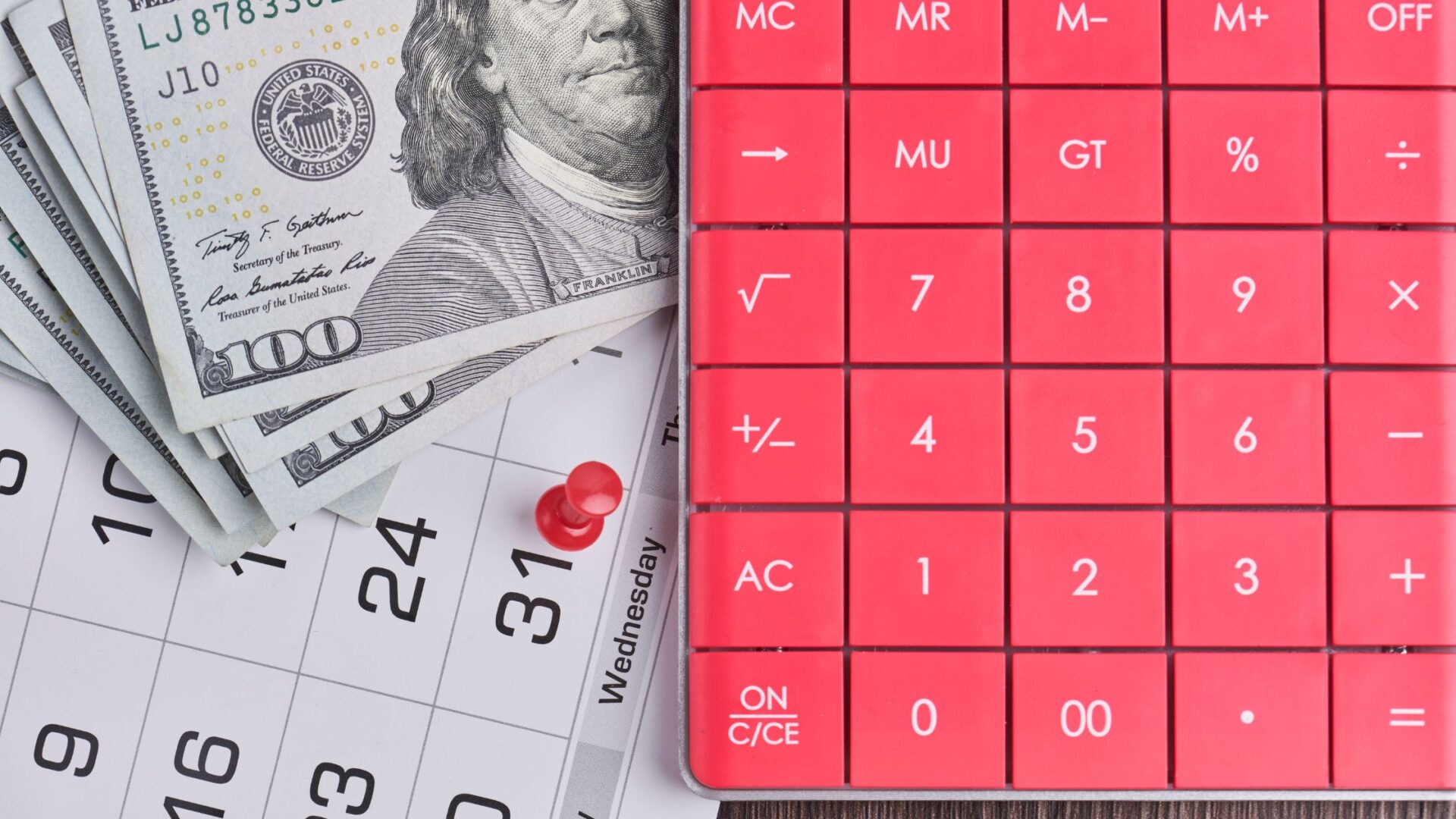 daily marketing habits - calendar, calculator